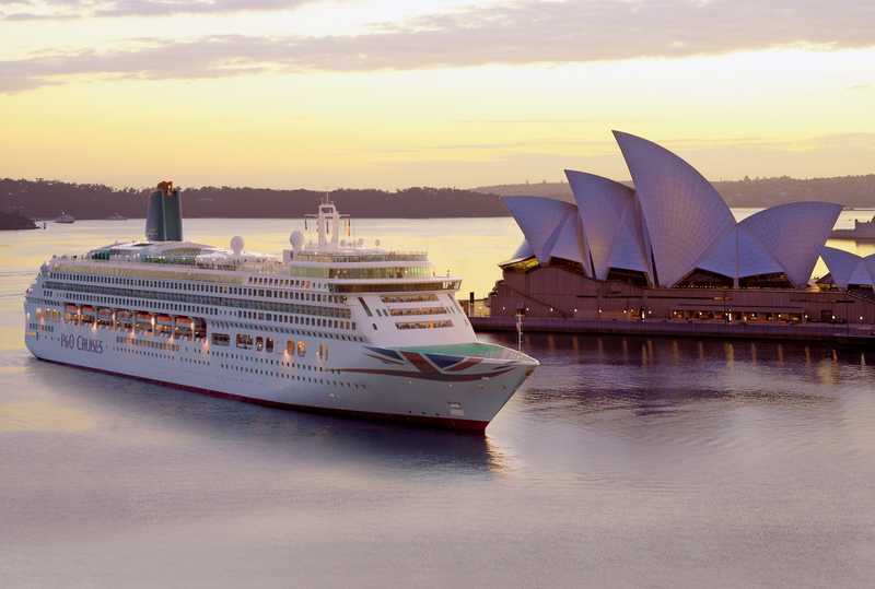 P&O Cruise ship sailing past Sidney Opera House